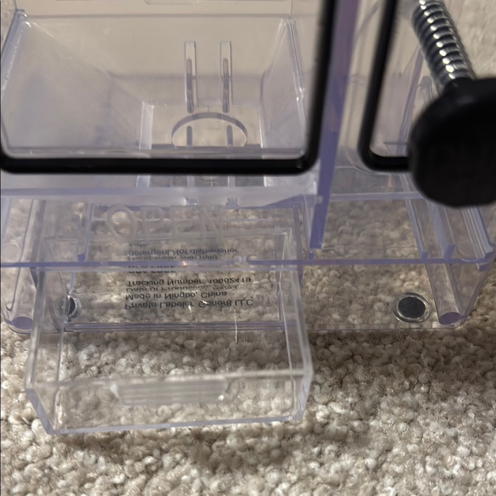 See-Through Mini Vending Machine - Picture 5 of 5